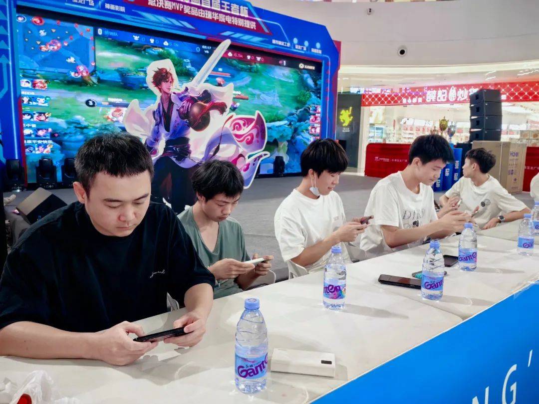 外国媒体透露， G2 Esports 已与 Hans Sama 延长合同至 2026 年